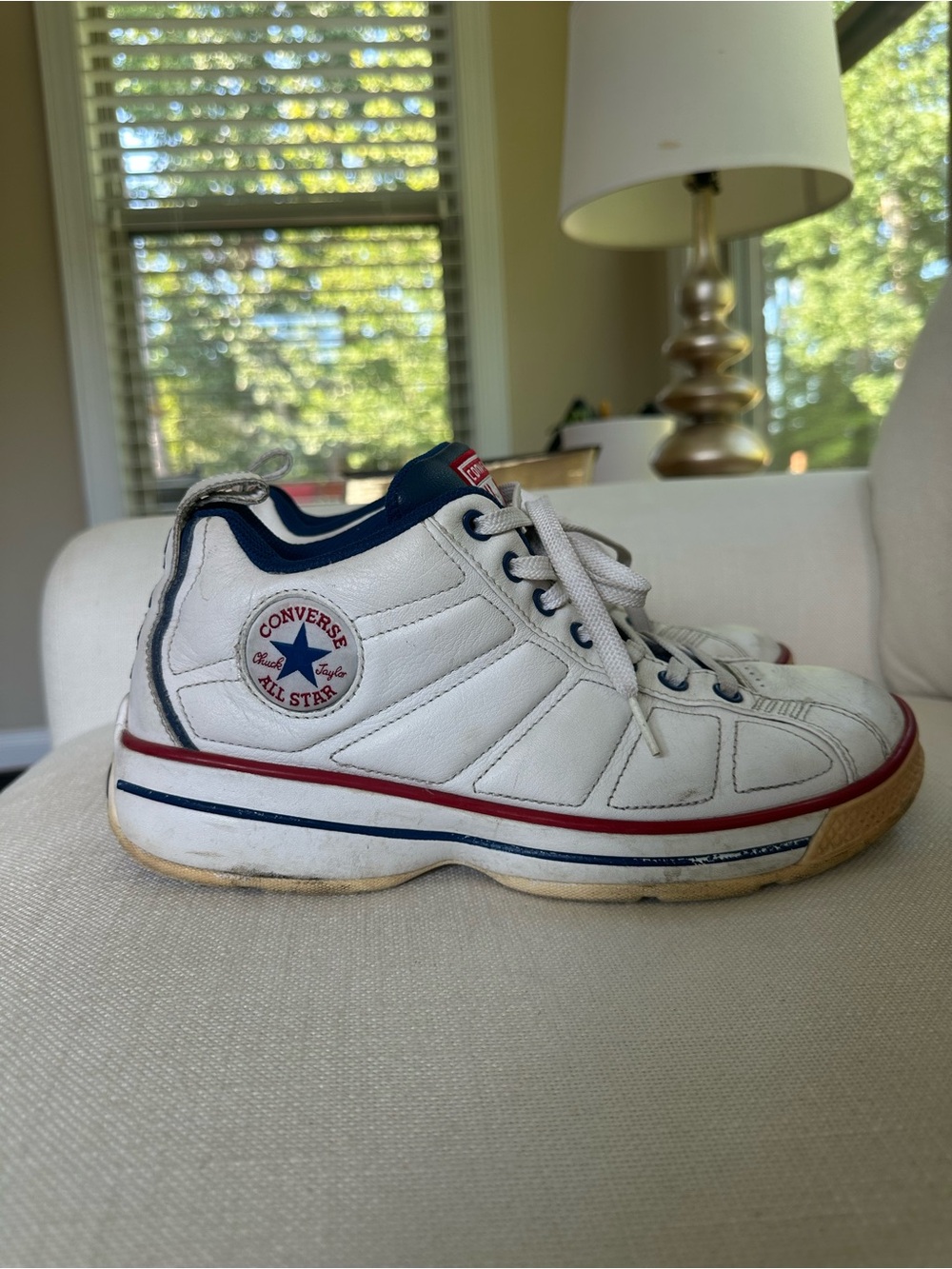 Vintage Converse All Star Leather Basketball Shoes Men’s Size 9